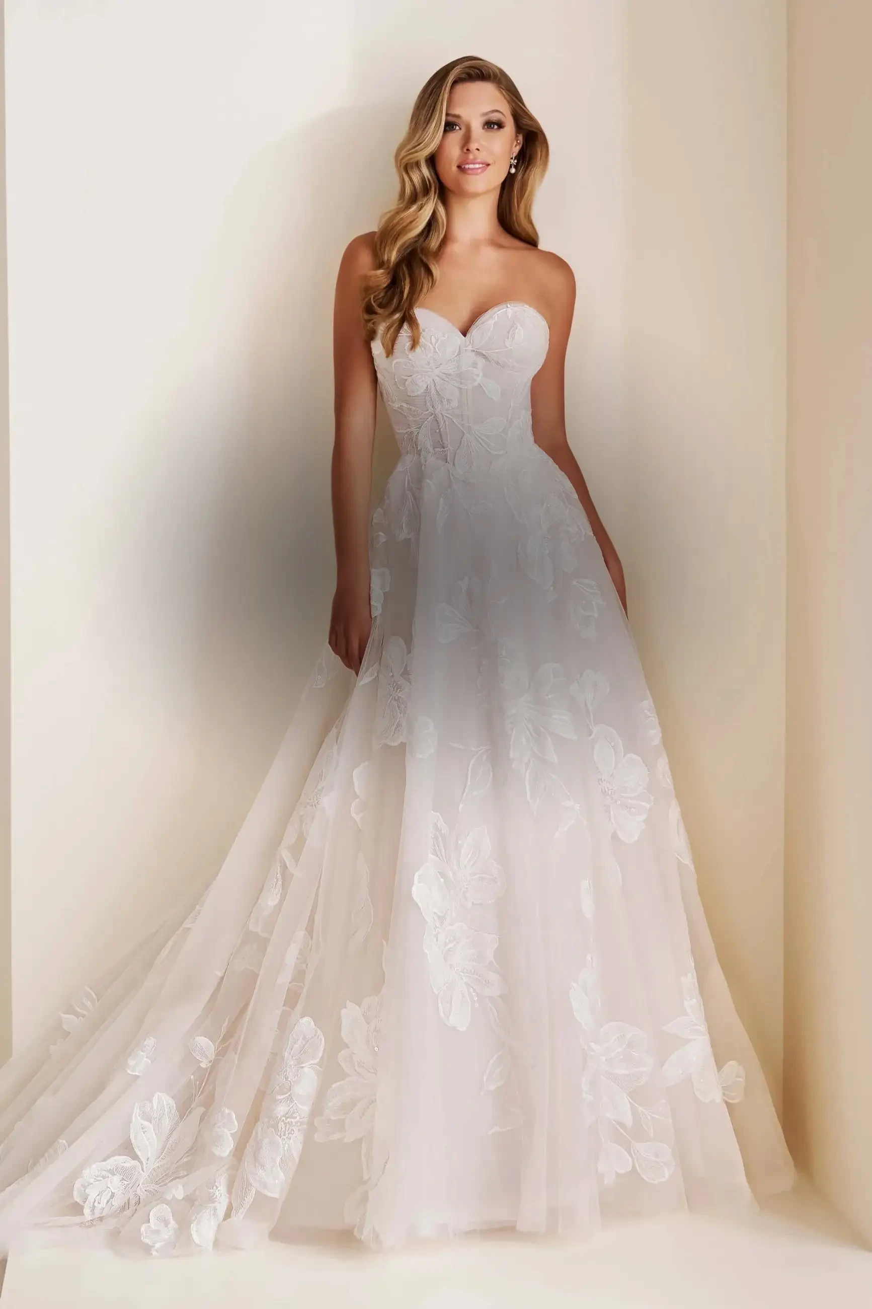 Enchanting by Mon Cheri